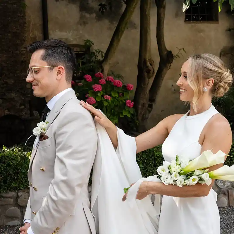 Fist Look eines Brautpaars in Italien